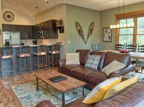 Main Street Junc. 15 (Townhome with Resort Amenities)