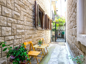 Split Apartments with Hotel Service