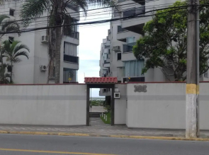 Itapema - 8 pessoas 3 quartos - Frente p Mar