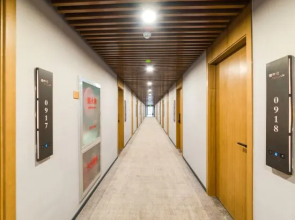 Yabulun Hotel (Cangzhou Railway Station)(雅布伦酒店（沧州新华东路店）)