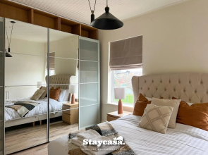 Beautiful Stylish Family Home - Free Parking