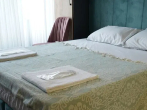 Middle Village Suit Hotel