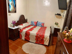 15pax-2 minutes to Vigan-RoseandFer Transient-2 Bedroom House