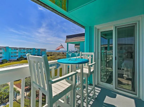 Walk to Beach: Ocean-view Atlantic Beach Condo!