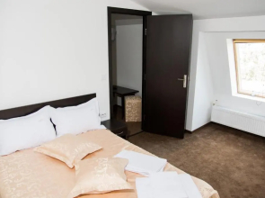 Hostel Karisma