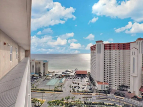 Laketown Wharf Resort BY PHG