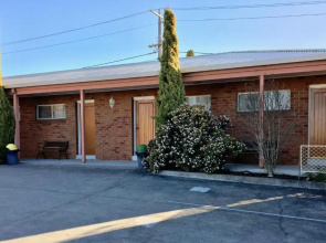 Inverloch Central Motor Inn