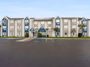 Microtel Inn & Suites by Wyndham Zephyrhills