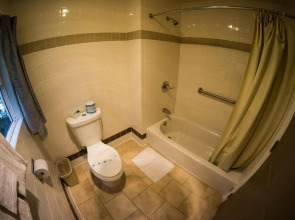 Hollywood La Brea Inn