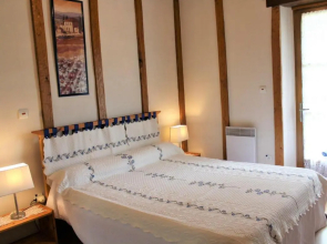 Gite Mazeyrolles, 3 pièces, 4 personnes - FR-1-616-106