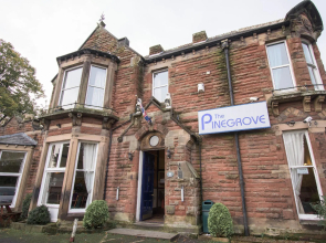 Pinegrove Hotel