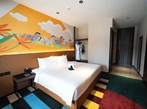 Monkeys Canopy Resort