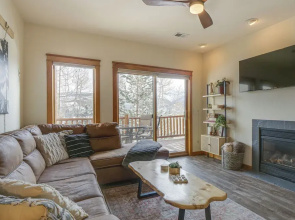 Winter Park Condo w/ Balcony & Mtn Views!