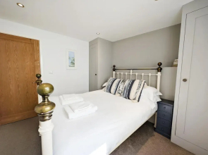 Newquay Escape/10 min to Beach/patio/parking