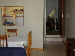 Cedar Lodge Guest House