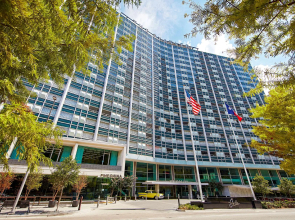 The Statler Dallas Curio Collection By Hilton