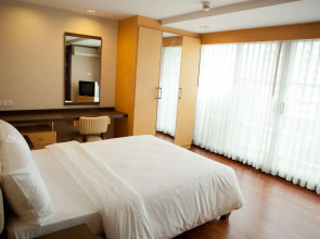 S.M. Grande Residence