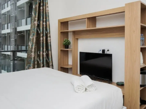 Elegant And Comfortable Studio Sky House Bsd Apartment