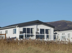 Beachcomber Lodge, 3 bedroom, beachside, dog friendly, Dumfries and Galloway, Scotland