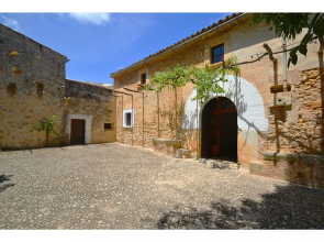 Luxuriously renovated Mallorcan country house for 10 pax