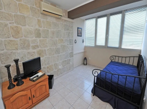 Sunset Apartment