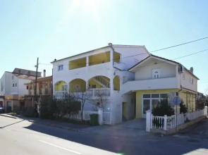 Apartments Maruna Self check-in