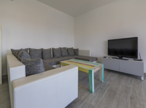 Spacious Apartment in Dramalj With Pool