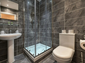 Courtyard by Marriott London Gatwick Airport