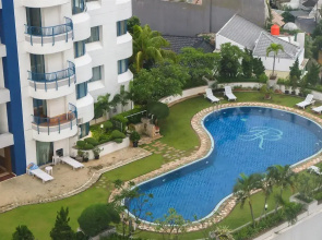 Strategic Location 2Br Park Royale Apartment