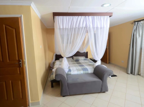Greenpark Sundowner Hotel