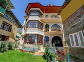 New Hotel Nishat Lake View Srinagar