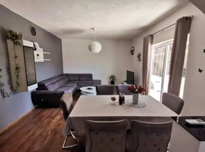 Quiet Family-friendly Trogir Apartment