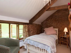Barnacle Cottage