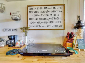 1 Mi to Downtown Eureka Springs: Studio Retreat