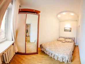 Balcony Apartment near Deribasovskaya