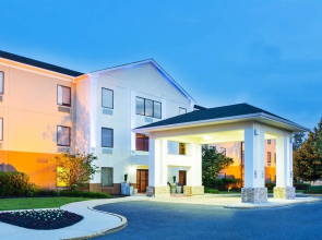 Holiday Inn Express Hotel & Suites Mt. Holly, An Ihg Hotel