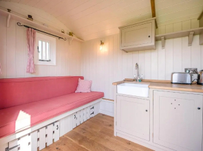 Thyme Shepherds Hut Boundary Farm Air Manage Suffolk