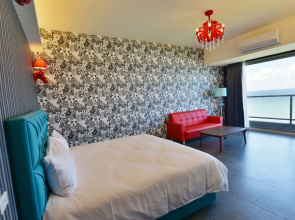 White Spray B&B