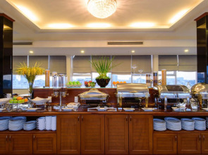 Central Park Saigon Hotel