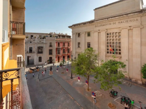 Bright Apartment in the Heart of Seville Tom s de Ibarra II