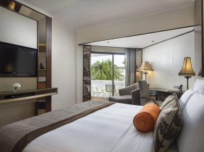 Anantara Riverside Bangkok Resort