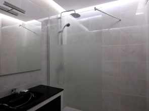 Parque Mourabel, Oasis Village, Pe do Lago