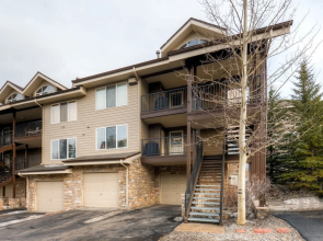 Bay Club Town Homes by CRMR