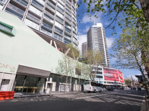 Modern 2 Bedroom Potts Point Apartment