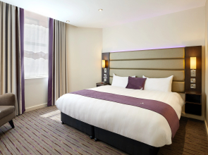 Premier Inn Milton Keynes - Willen Lake