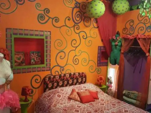 Calcata Artists Room