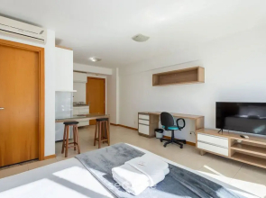 Studio em cond. c/ Academia, Asa Norte SMZ407