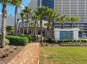Laketown Wharf 910