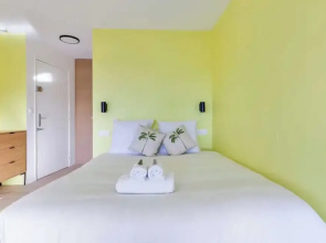 Beautiful Renovated Studio on Port de Deauville