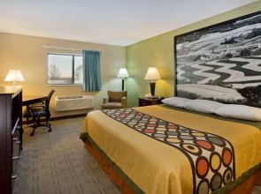 Super 8 by Wyndham Rochelle